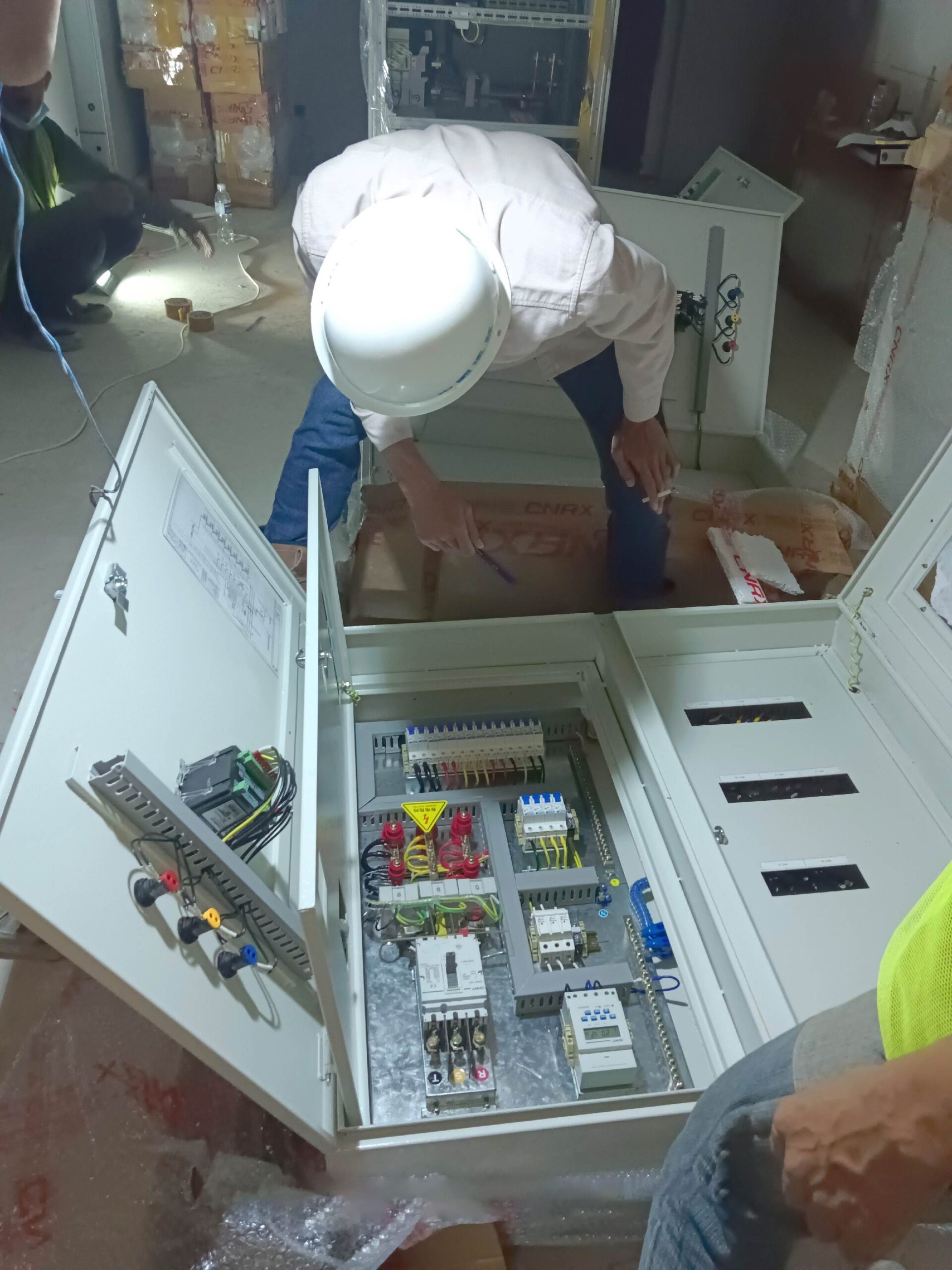 Distribution cabinet inspection